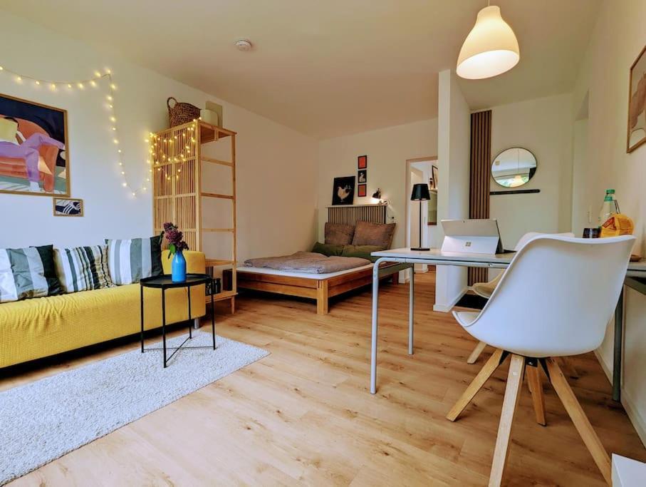 Apartment Mit Balkon In Hannover-Ahlem ภายนอก รูปภาพ
