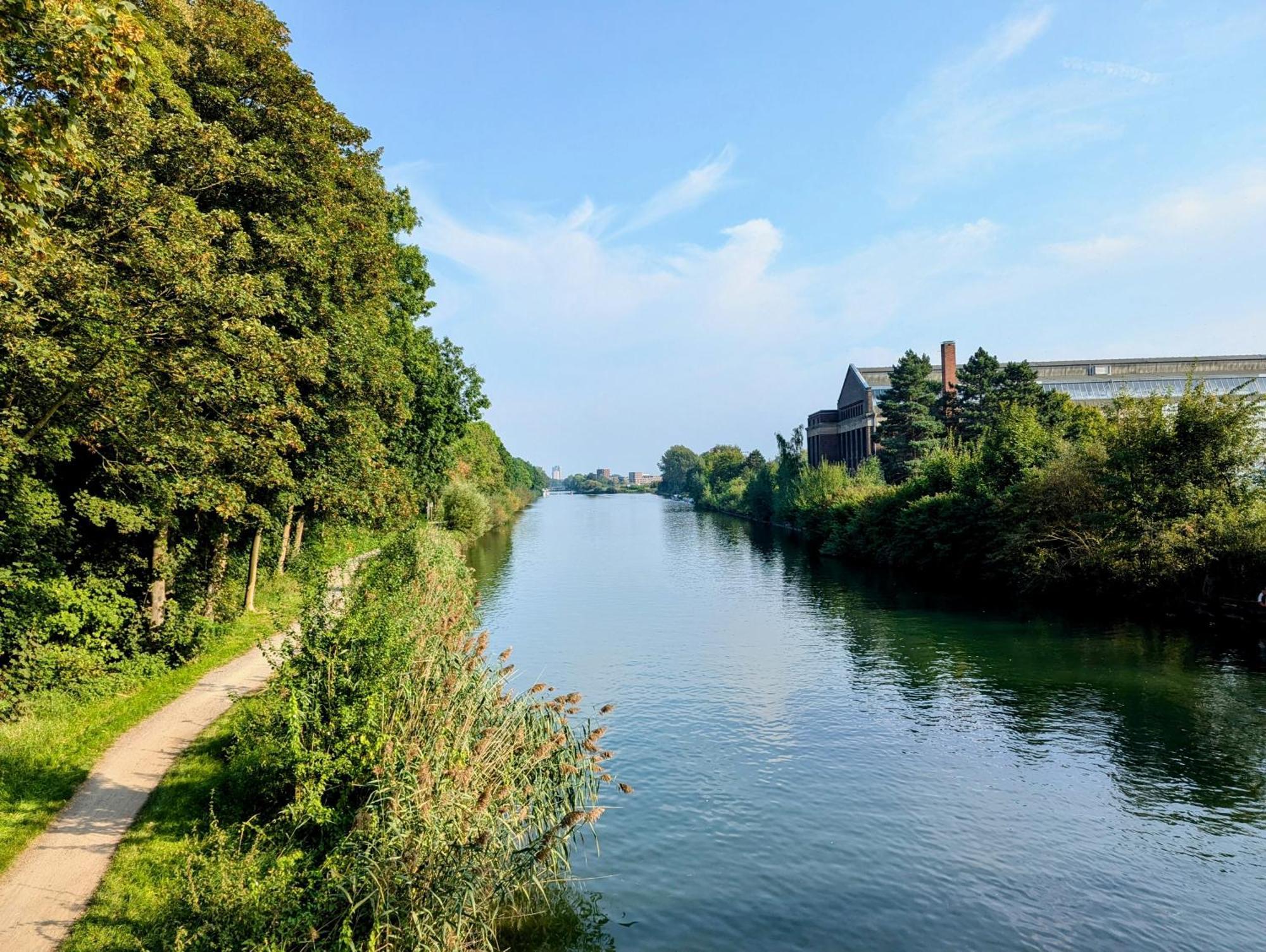 Apartment Mit Balkon In Hannover-Ahlem ภายนอก รูปภาพ
